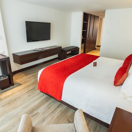 Best Western Plus 93 Park Hotel Bogota Luaran gambar A room at the hotel