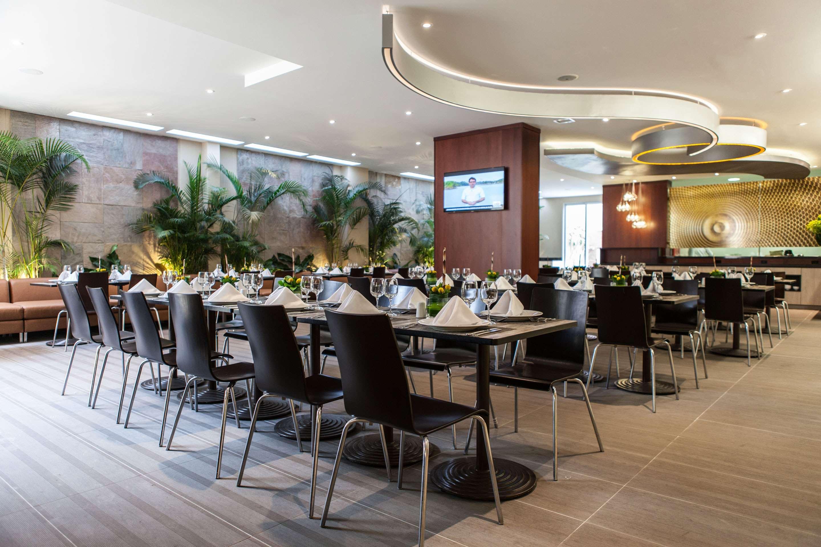 Best Western Plus 93 Park Hotel Bogota Luaran gambar The VIP lounge at Tan Son Nhat International Airport