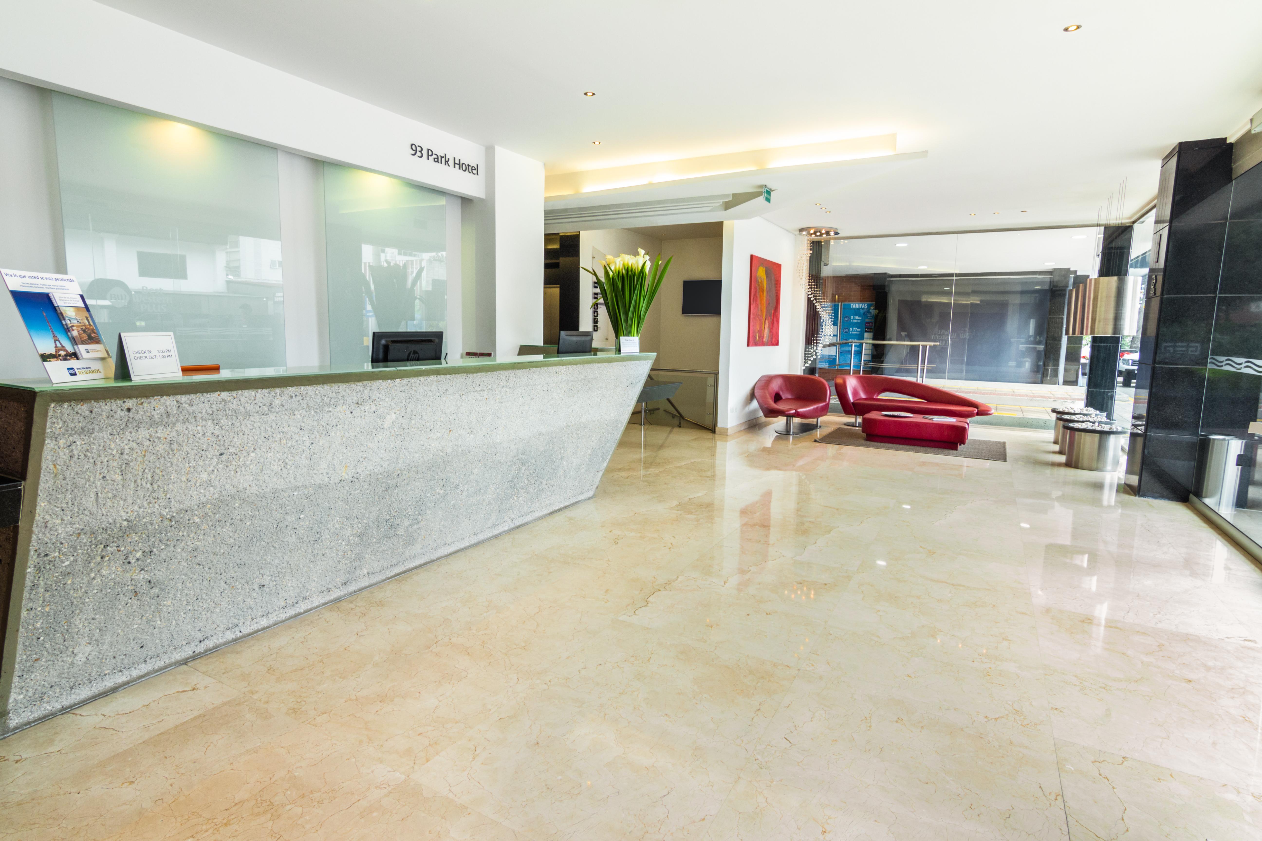 Best Western Plus 93 Park Hotel Bogota Luaran gambar Reception