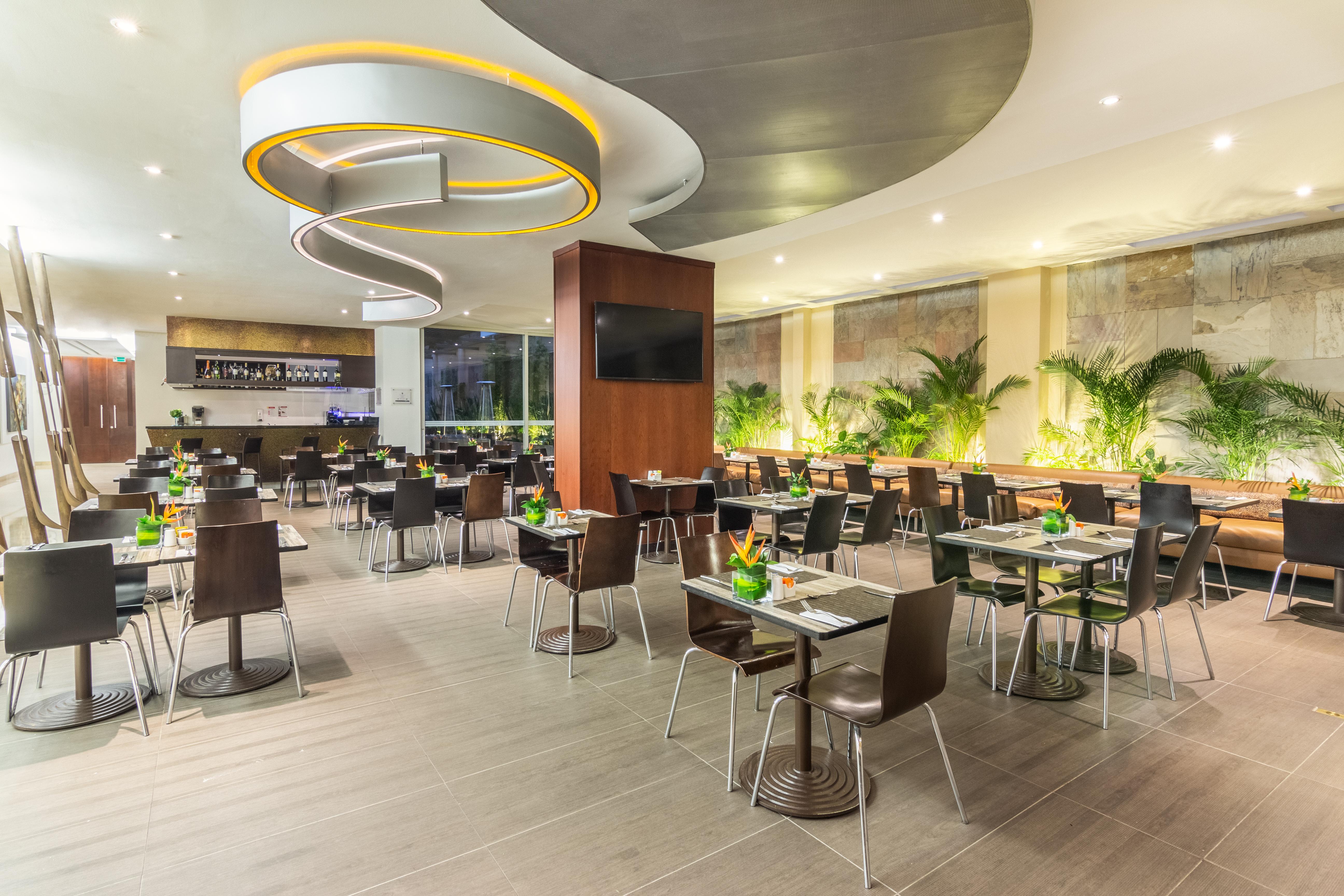 Best Western Plus 93 Park Hotel Bogota Luaran gambar The lounge at the airport