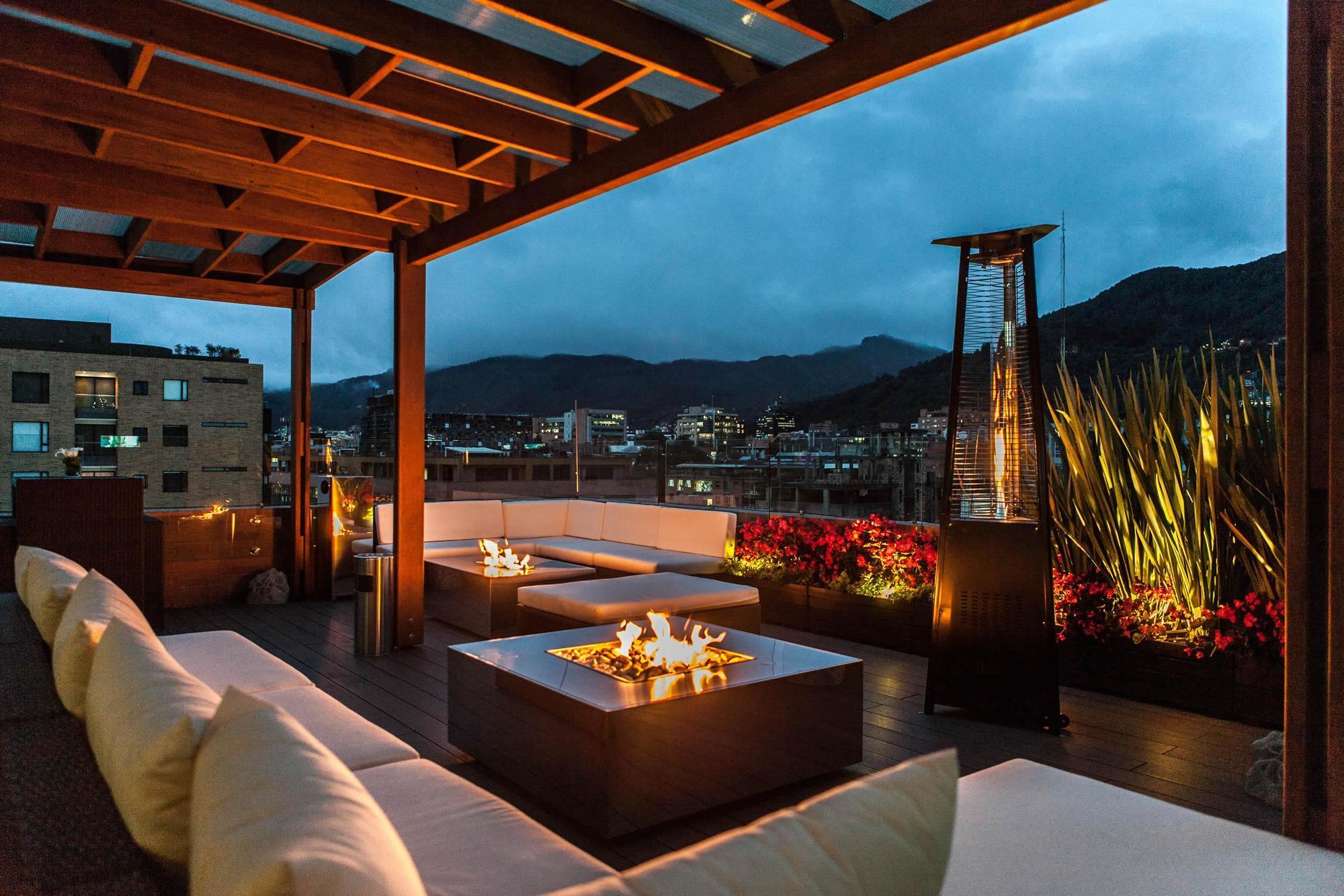 Best Western Plus 93 Park Hotel Bogota Luaran gambar Rooftop bar at the Four Seasons Hotel, Santiago